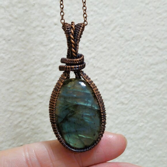 Handmade Copper Wire Wrapped Labradorite Pendant - Picture 5 of 14